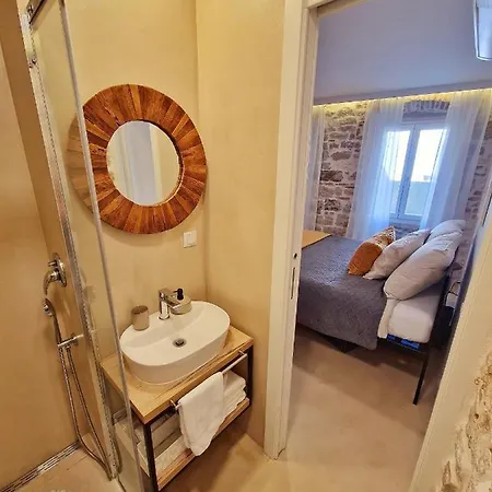 Hidden Oasis Apartament *