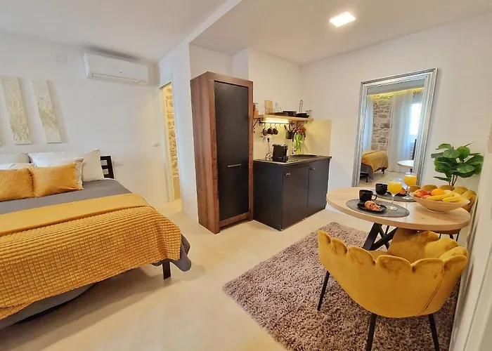 Hidden Oasis * Ρόβινι