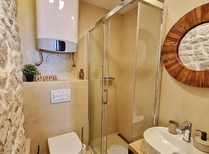 Διαμέρισμα Hidden Oasis Ρόβινι